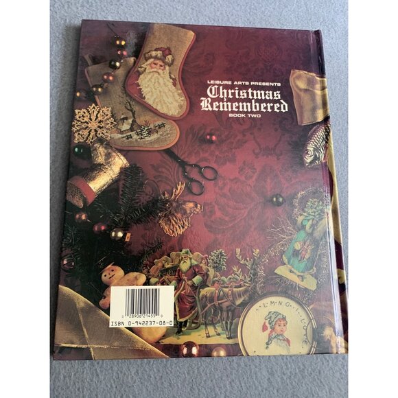 Leisure Arts Presents Christmas Remembered Book Two: Holiday Craft Patterns - Picture 4 of 4